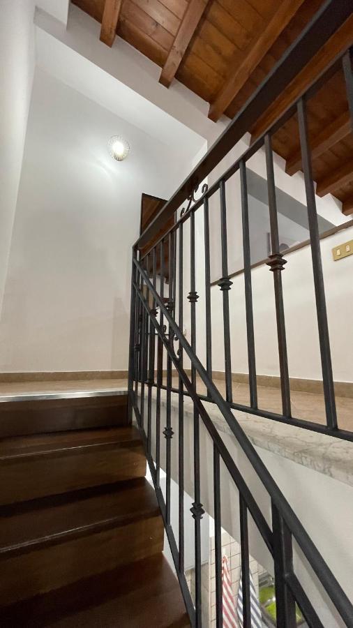 Casa Vacanze Antico Cortile Delle Palme Villa Villagrazia Di Carini Eksteriør billede