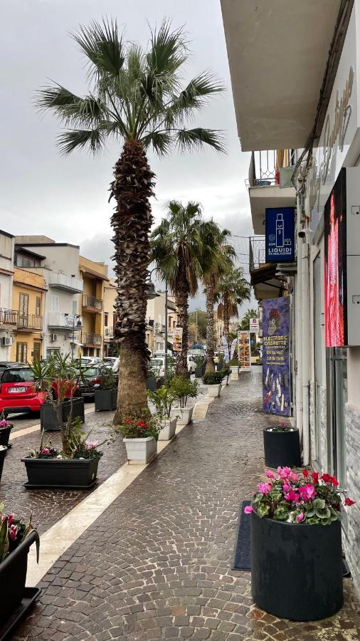 Casa Vacanze Antico Cortile Delle Palme Villa Villagrazia Di Carini Eksteriør billede