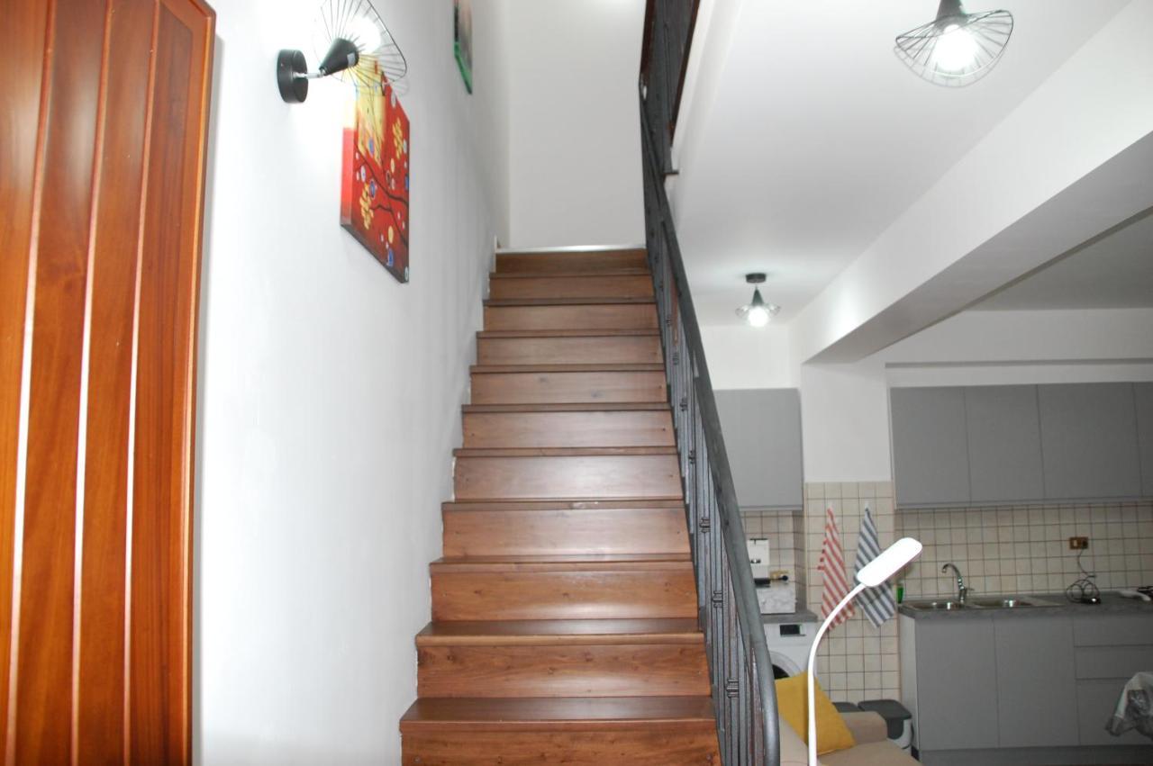 Casa Vacanze Antico Cortile Delle Palme Villa Villagrazia Di Carini Eksteriør billede