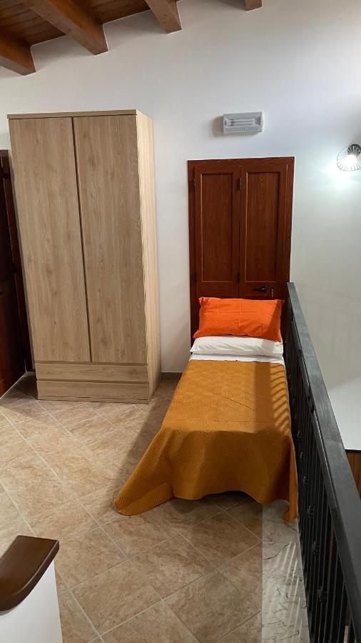 Casa Vacanze Antico Cortile Delle Palme Villa Villagrazia Di Carini Eksteriør billede